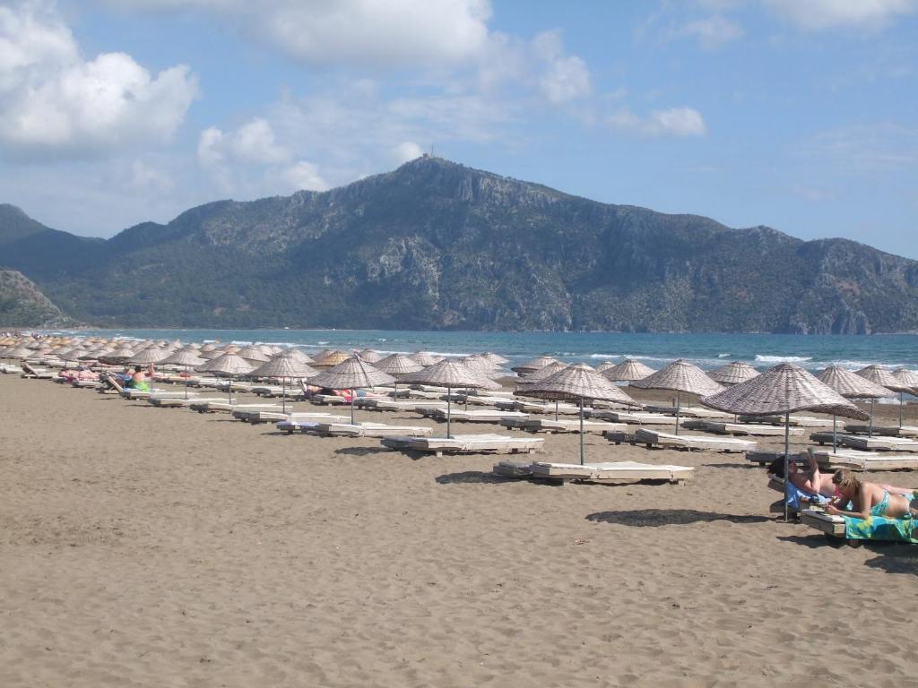 Holiday Hotel Dalyan Esterno foto